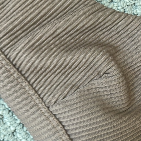 Full coverage worn once cup she bikini - Picture 2 of 3